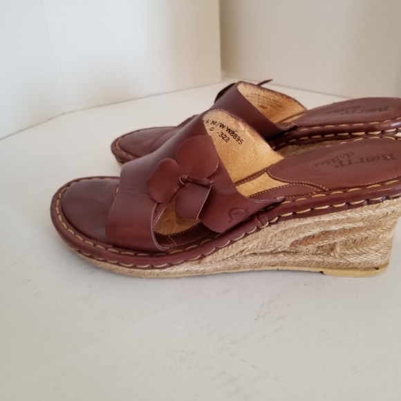 Born Drilles Wedge Sandals Brown 9M W8895 - Picture 3 of 8